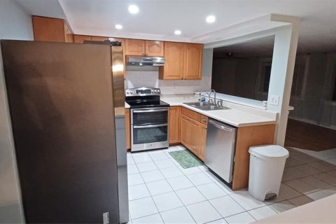 House in Holiday, Florida 2 bedrooms, 154.59 sq.m. № 1793621 - photo 24