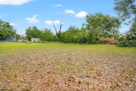 House in Plant City, Florida 2 bedrooms, 96.62 sq.m. № 1658392 - photo 5