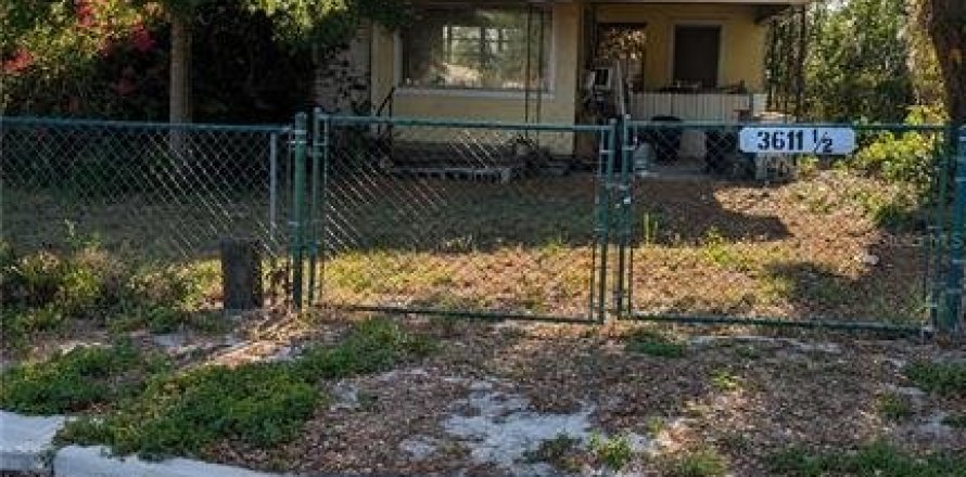 House in Plant City, Florida 2 bedrooms, 96.62 sq.m. № 1658392