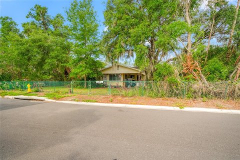 House in Plant City, Florida 2 bedrooms, 96.62 sq.m. № 1658392 - photo 2
