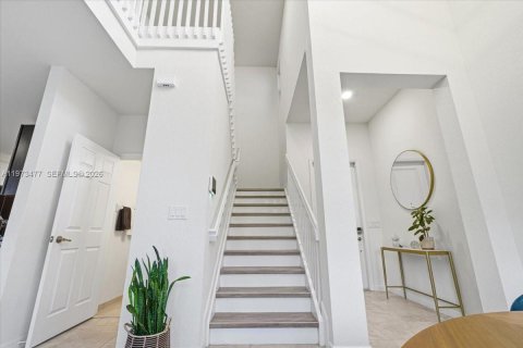 Купить виллу или дом в Хомстед, Флорида 3 спальни, 185.06м2, № 2040849 - фото 17