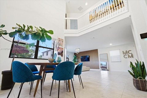 Купить виллу или дом в Хомстед, Флорида 3 спальни, 185.06м2, № 2040849 - фото 5