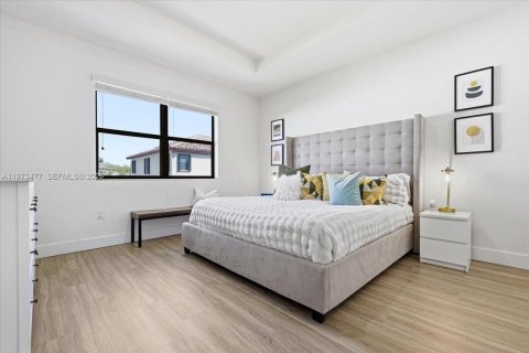 Купить виллу или дом в Хомстед, Флорида 3 спальни, 185.06м2, № 2040849 - фото 20