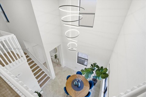 Купить виллу или дом в Хомстед, Флорида 3 спальни, 185.06м2, № 2040849 - фото 6