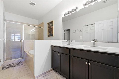 Купить виллу или дом в Хомстед, Флорида 3 спальни, 185.06м2, № 2040849 - фото 23