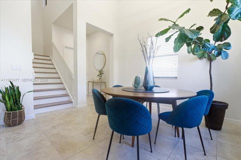 Купить виллу или дом в Хомстед, Флорида 3 спальни, 185.06м2, № 2040849 - фото 8