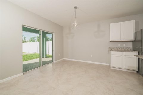 Casa en venta en Auburndale, Florida, 3 dormitorios, 171.5 m2 № 2205687 - foto 4
