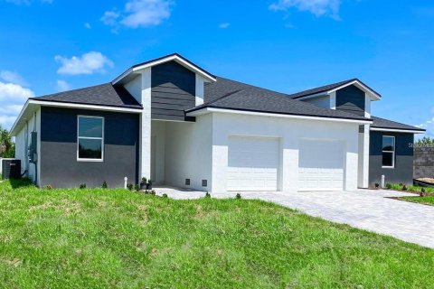 Commercial property in Port Charlotte, Florida 128.11 sq.m. № 2105168