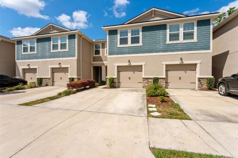 Adosado en alquiler en Tampa, Florida, 3 dormitorios, 182.83 m2 № 2115270 - foto 2