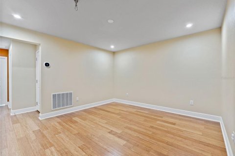 Adosado en alquiler en Tampa, Florida, 3 dormitorios, 182.83 m2 № 2115270 - foto 14