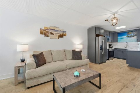 Casa en venta en Holmes Beach, Florida, 2 dormitorios, 97.55 m2 № 2383312 - foto 16
