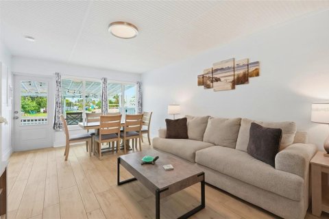 Casa en venta en Holmes Beach, Florida, 2 dormitorios, 97.55 m2 № 2383312 - foto 15