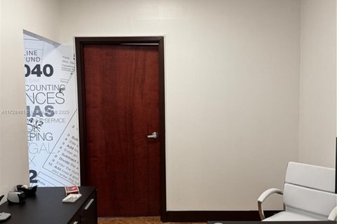 Commercial property in Miramar, Florida № 1702978 - photo 26