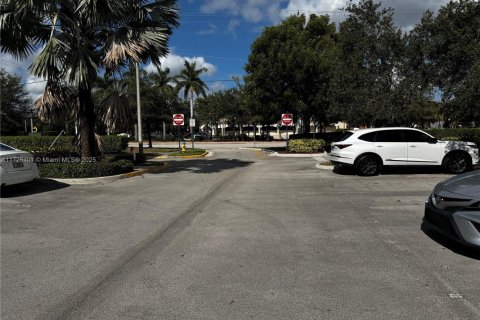 Commercial property in Miramar, Florida № 1702978 - photo 4