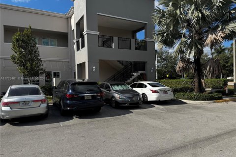 Commercial property in Miramar, Florida № 1702978 - photo 3