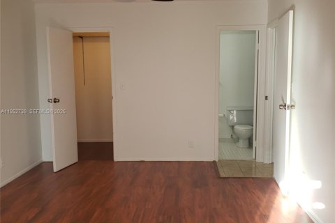 Copropriété à louer à Hallandale Beach, Floride: 2 chambres, 85.84 m2 № 2008583 - photo 11