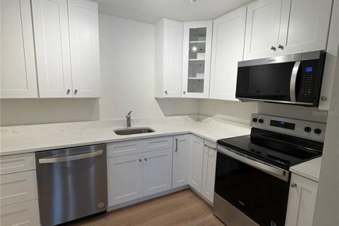 Appartement à louer à Lakeland, Floride: 2 chambres, 111.3 m2 № 2384212 - photo 13