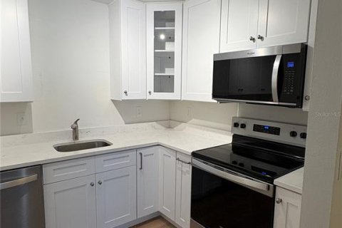 Appartement à louer à Lakeland, Floride: 2 chambres, 111.3 m2 № 2384212 - photo 12