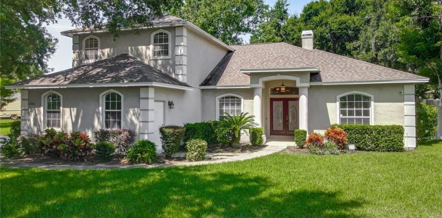 House in Clermont, Florida 6 bedrooms, 310.11 sq.m. № 1877289