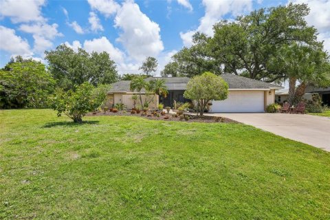 Casa en venta en Sarasota, Florida, 3 dormitorios, 250.28 m2 № 2093334 - foto 2