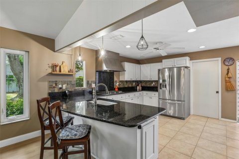 Casa en venta en Sarasota, Florida, 3 dormitorios, 250.28 m2 № 2093334 - foto 3