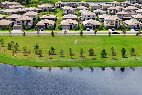 Villa ou maison à vendre à Bradenton, Floride: 3 chambres, 204.48 m2 № 2324787 - photo 6
