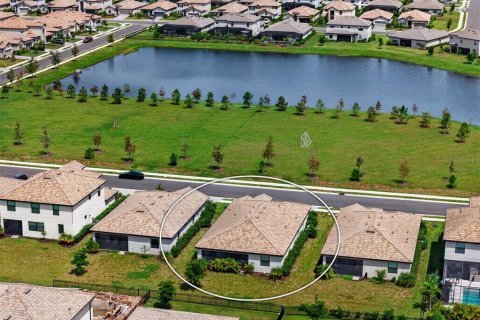 Villa ou maison à vendre à Bradenton, Floride: 3 chambres, 204.48 m2 № 2324787 - photo 7