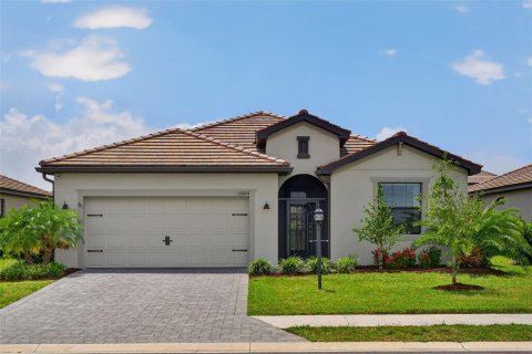 Villa ou maison à vendre à Bradenton, Floride: 3 chambres, 204.48 m2 № 2324787 - photo 2