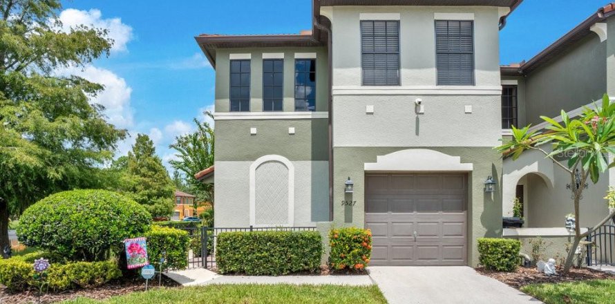 Townhouse in Orlando, Florida 3 bedrooms, 154.12 sq.m. № 1894309