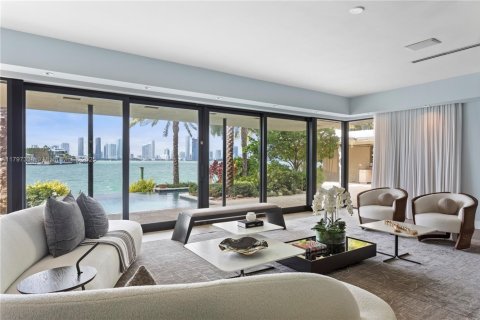 Casa en venta en Miami Beach, Florida, 3 dormitorios, 411.93 m2 № 1862026 - foto 9