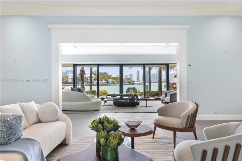 Casa en venta en Miami Beach, Florida, 3 dormitorios, 411.93 m2 № 1862026 - foto 22