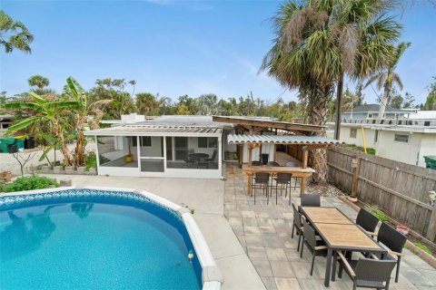 Casa en venta en Port Charlotte, Florida, 4 dormitorios, 162.76 m2 № 1545659 - foto 2