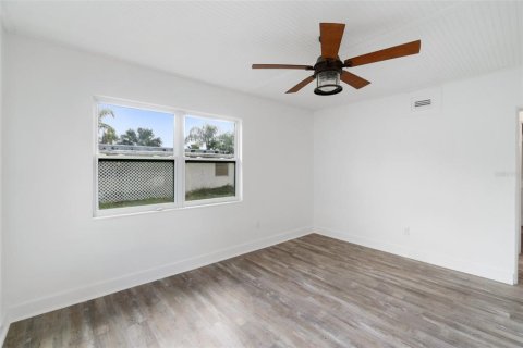 Casa en venta en Port Charlotte, Florida, 4 dormitorios, 162.76 m2 № 1545659 - foto 19