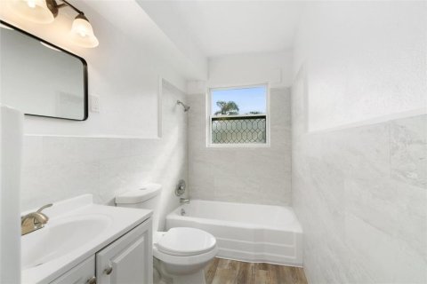 Casa en venta en Port Charlotte, Florida, 4 dormitorios, 162.76 m2 № 1545659 - foto 24