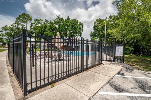 Townhouse in Tampa, Florida 2 bedrooms, 91.6 sq.m. № 1787586 - photo 26