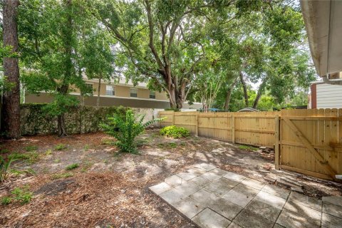 Townhouse in Tampa, Florida 2 bedrooms, 91.6 sq.m. № 1787586 - photo 24