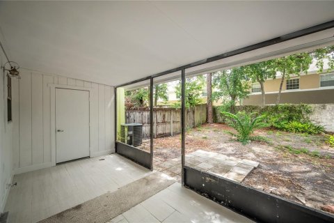 Townhouse in Tampa, Florida 2 bedrooms, 91.6 sq.m. № 1787586 - photo 22