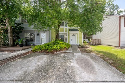 Townhouse in Tampa, Florida 2 bedrooms, 91.6 sq.m. № 1787586 - photo 2
