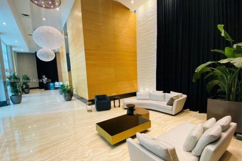 Casa en venta en Miami, Florida, 2 dormitorios, 103.4 m2 № 1949854 - foto 2