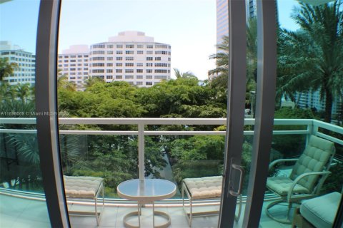 Casa en venta en Miami, Florida, 2 dormitorios, 103.4 m2 № 1949854 - foto 22