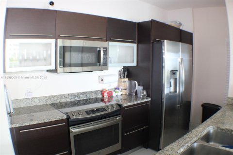 Casa en venta en Miami, Florida, 2 dormitorios, 103.4 m2 № 1949854 - foto 13