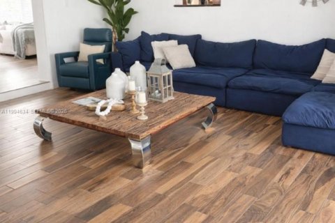 House in Homestead, Florida 3 bedrooms, 193.42 sq.m. № 2062603 - photo 5