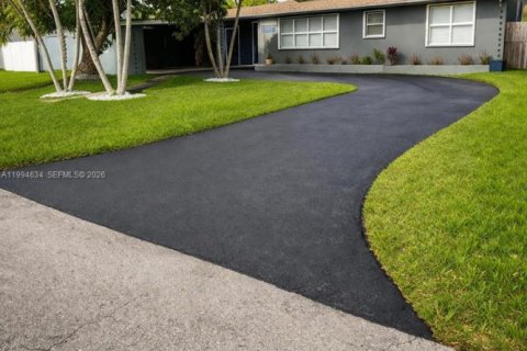 House in Homestead, Florida 3 bedrooms, 193.42 sq.m. № 2062603 - photo 2