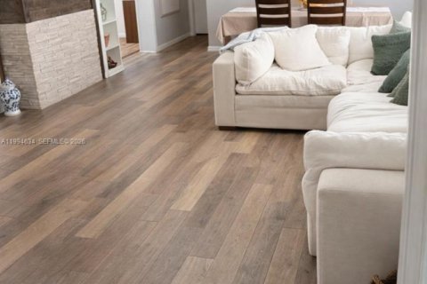 House in Homestead, Florida 3 bedrooms, 193.42 sq.m. № 2062603 - photo 3