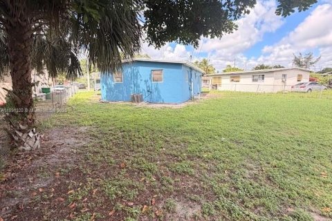 Villa ou maison à vendre à Fort Lauderdale, Floride: 3 chambres, 85.47 m2 № 1944577 - photo 3