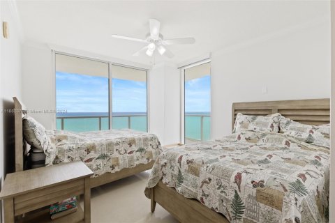 Condo in Sunny Isles Beach, Florida, 2 bedrooms  № 1703773 - photo 14