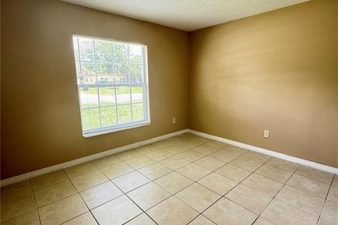 Villa ou maison à louer à Orlando, Floride: 3 chambres, 137.68 m2 № 2167811 - photo 4