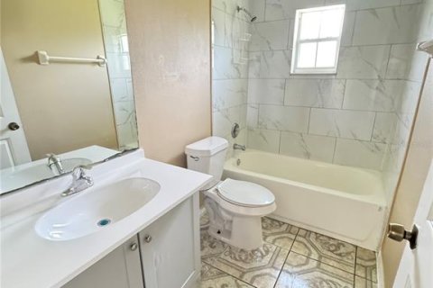 Villa ou maison à louer à Orlando, Floride: 3 chambres, 137.68 m2 № 2167811 - photo 5