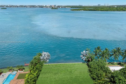 Land in Bal Harbour, Florida № 2012543 - photo 5