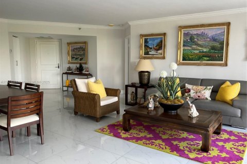 Снять в аренду кондоминиум в Авентура, Флорида 2 спальни, 134.43м2, № 1731363 - фото 3